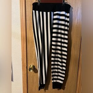 Black and white leggings